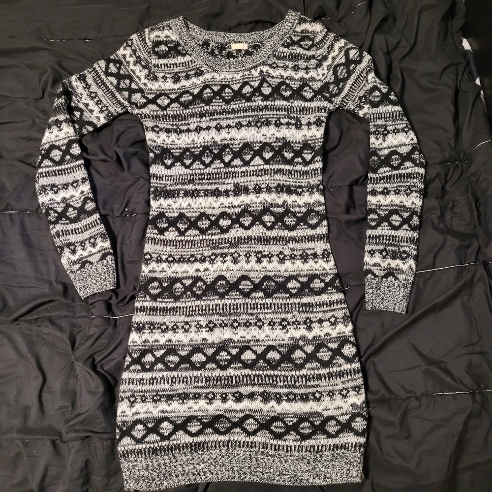 2 longsleeves dresses